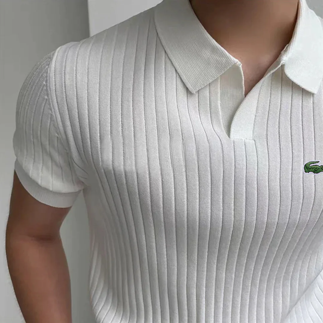 Polo en maille côtelée style "Old Money"