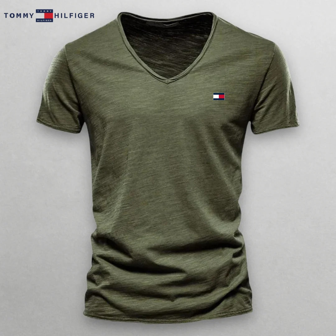 T-shirt fin col V homme – Sobriété et confort ultim
