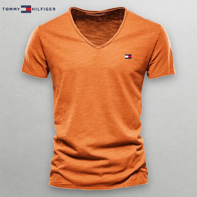 T-shirt fin col V homme – Sobriété et confort ultim