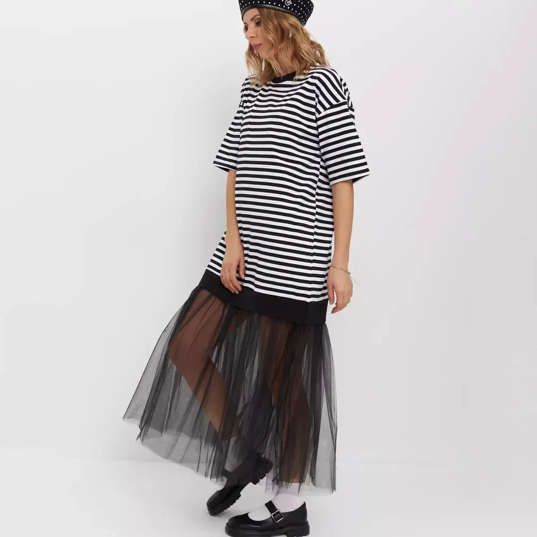 Robe t-shirt en coton pour femmes avec jupe patchwork.