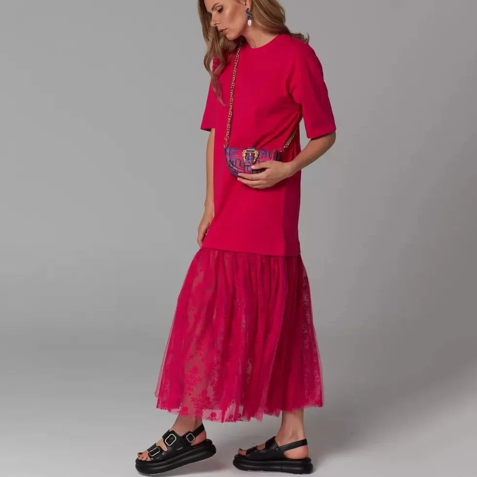Robe t-shirt en coton pour femmes avec jupe patchwork.